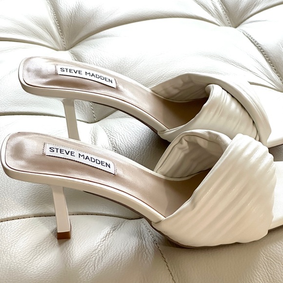 Steeve Madden sandals - Picture 2 of 3